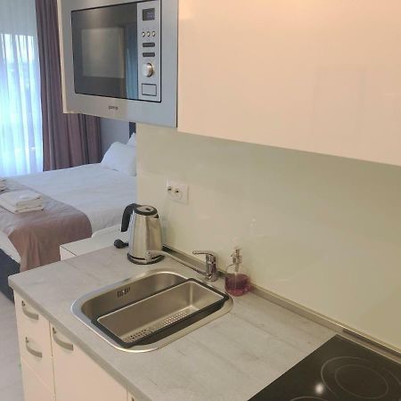 Penthouse “Sky 16” Studio Apartment Zagreb Bagian luar foto