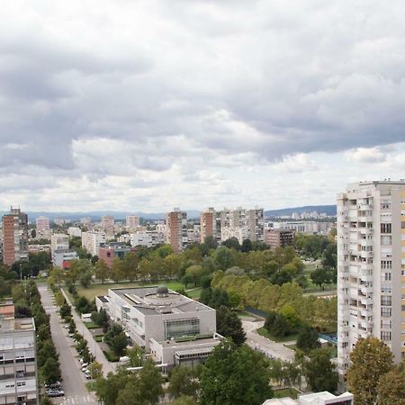 Penthouse “Sky 16” Studio Apartment Zagreb Bagian luar foto