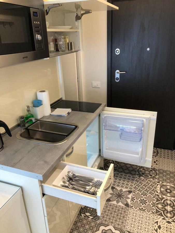 Penthouse “Sky 16” Studio Apartment Zagreb Bagian luar foto