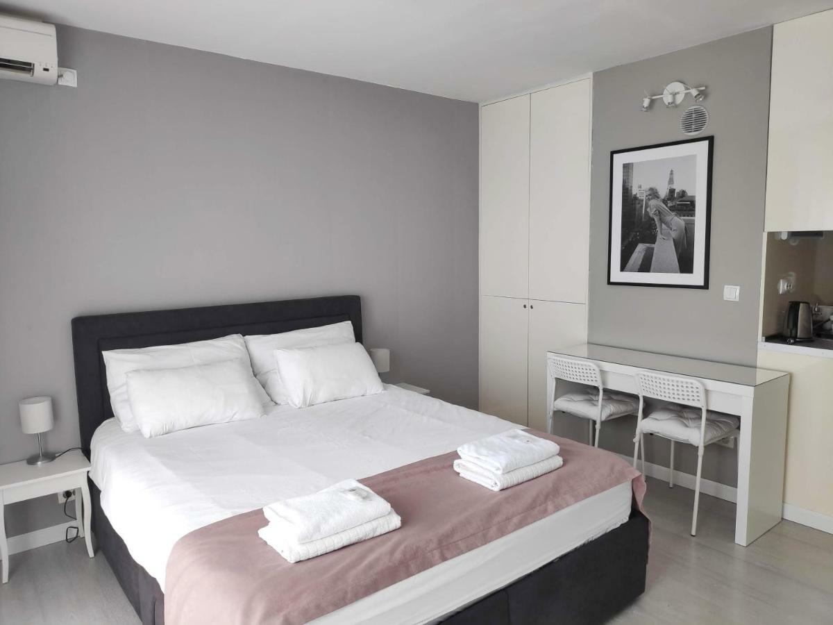Penthouse “Sky 16” Studio Apartment Zagreb Bagian luar foto