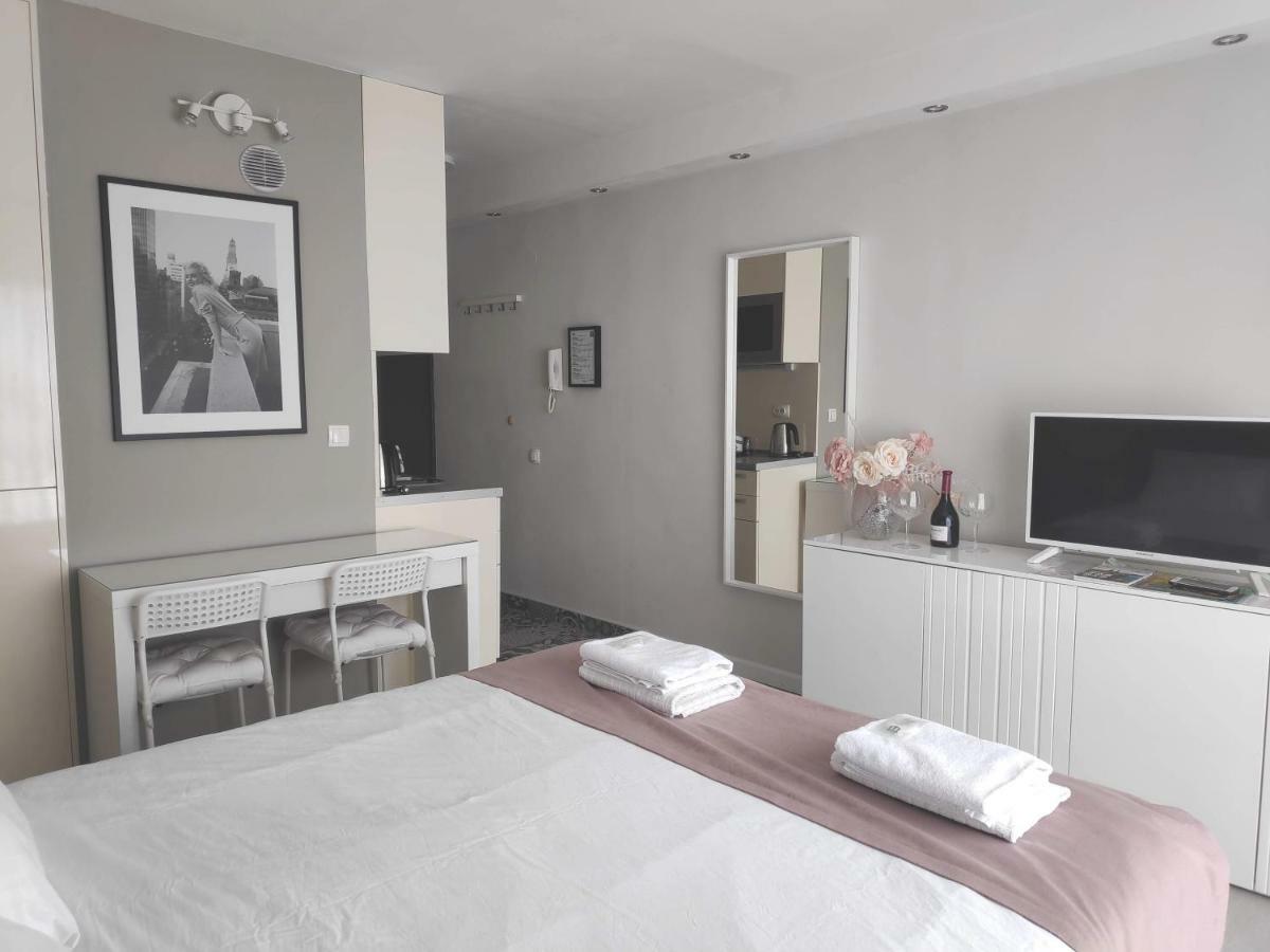 Penthouse “Sky 16” Studio Apartment Zagreb Bagian luar foto